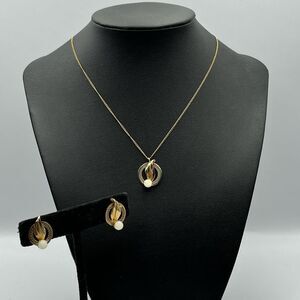 Art deco Floating opal captive opal 14k gold filled necklace and earring set